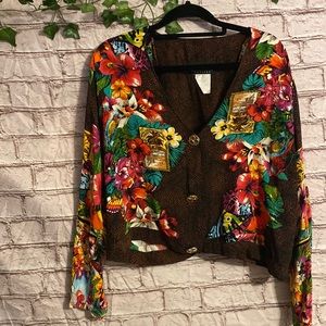 COPY - Vintage Carol little long sleeve crop. Can be worn as a blouse or blazer.